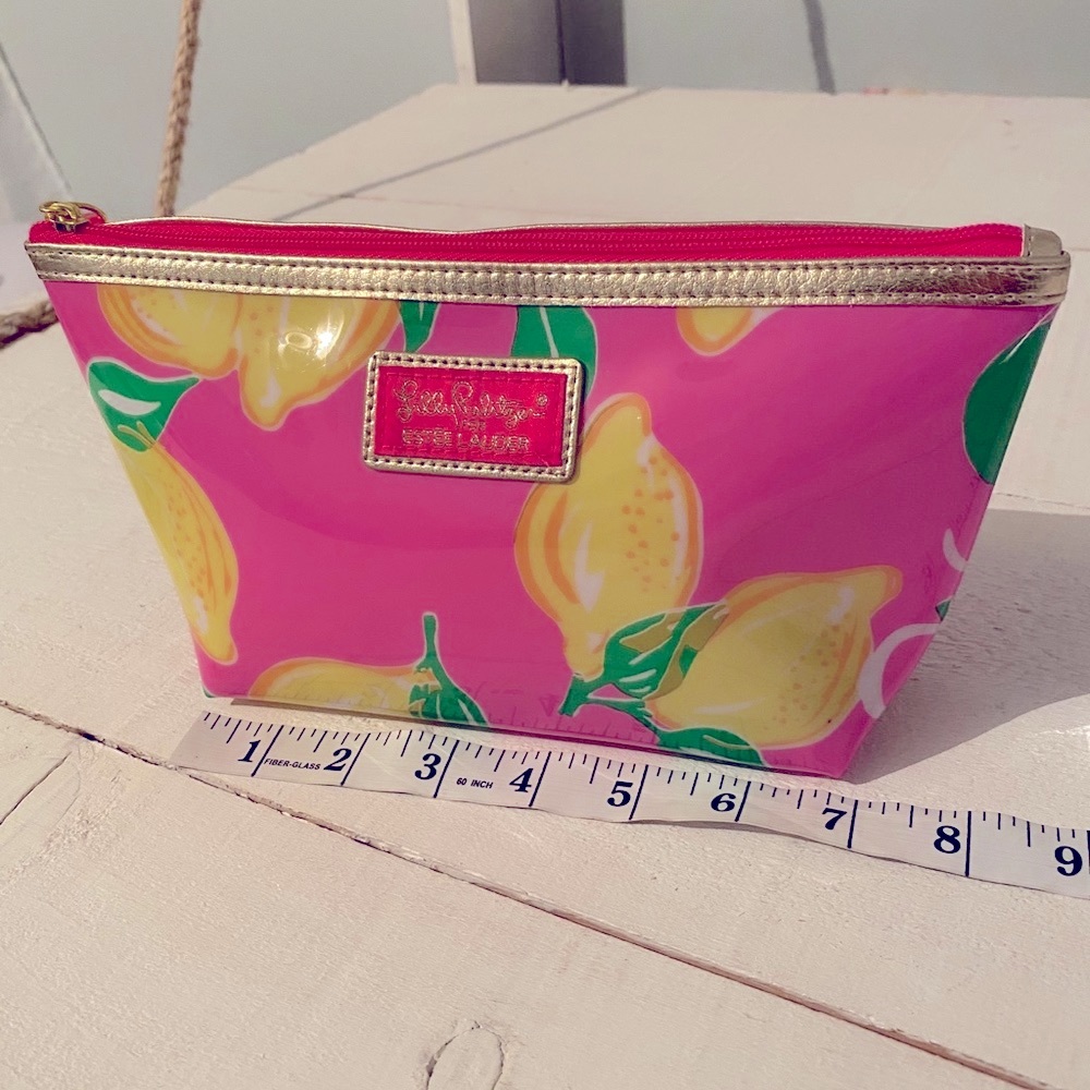 Lilly Pulitzer lemon cosmetic bag💗